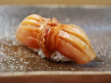 Ark shell (Akagai)